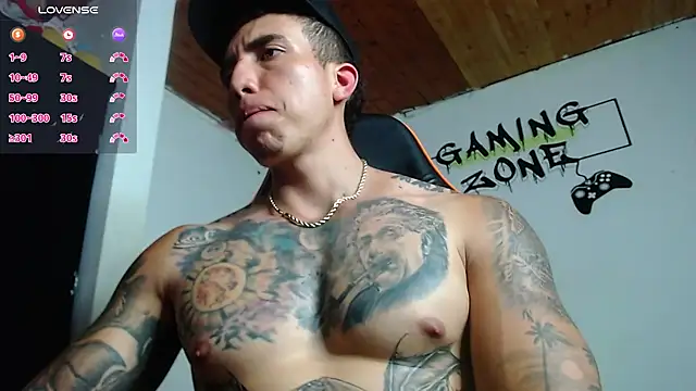 Snapshot of Adam_Hudsond chatting on 02-14-25, 06:08 Adam Hudsond online show from 02-14-25, 06:08