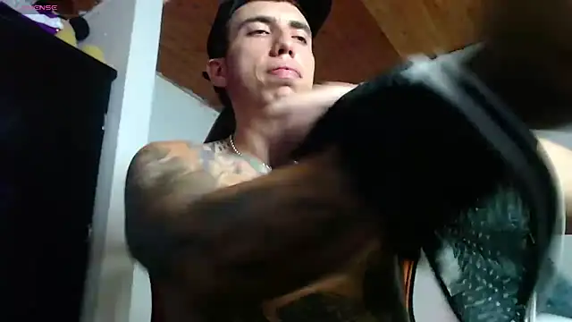 Snapshot of Adam_Hudsond chatting on 02-23-25, 11:04 Adam Hudsond online show from 02-23-25, 11:04