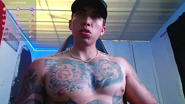 Snapshot of Adam_Hudsond chatting on 03-16-25, 01:38 Adam Hudsond online show from 03-16-25, 01:38