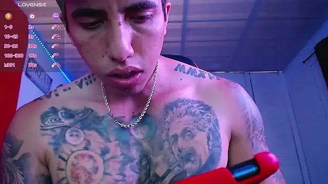 Snapshot of Adam_Hudsond chatting on 03-17-25, 01:39 Adam Hudsond online show from 03-17-25, 01:39