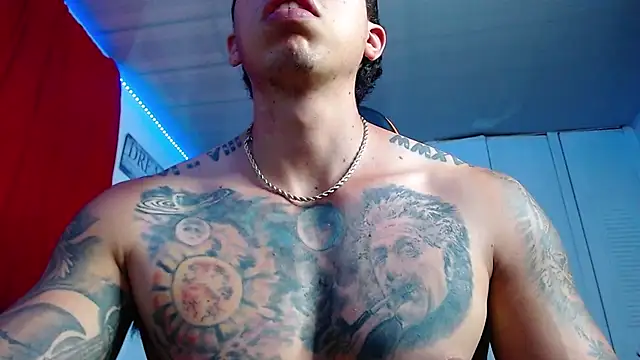 Snapshot of Adam_Hudsond chatting on 03-19-25, 11:39 Adam Hudsond online show from 03-19-25, 11:39