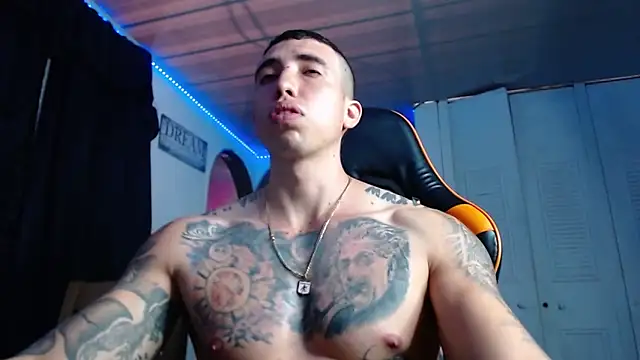 Snapshot of Adam_Hudsond chatting on 10-14-25, 12:50 Adam Hudsond online show from 10-14-25, 12:50