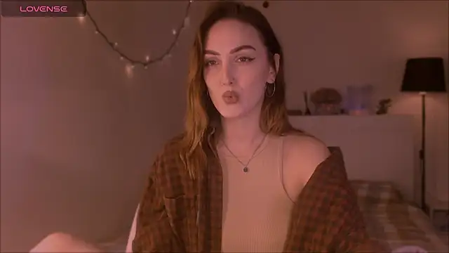 LilyFarey online show from 09-30-25, 07:19