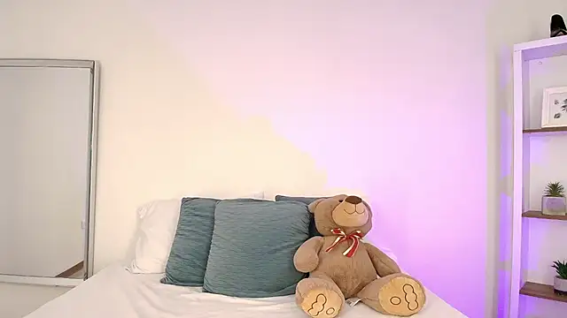 Snapshot of Isabella_Harley chatting on 02-09-26, 01:26 Isabella Harley online show from 02-09-26, 01:26