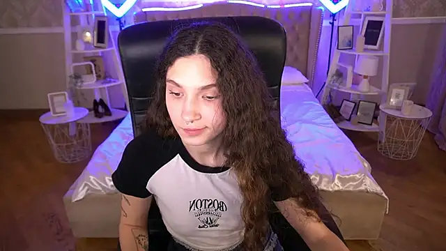 BabyFlowerr online show from 01-09-25, 02:33