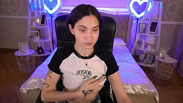 BabyFlowerr online show from 01-09-25, 05:34