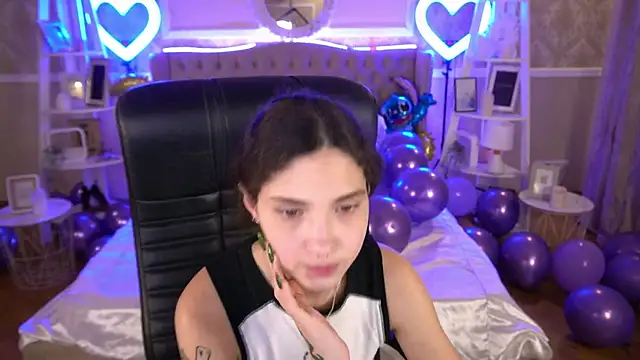 BabyFlowerr online show from 01-11-25, 04:59