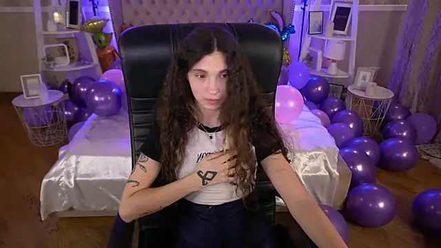 BabyFlowerr online show from 01-13-25, 02:28