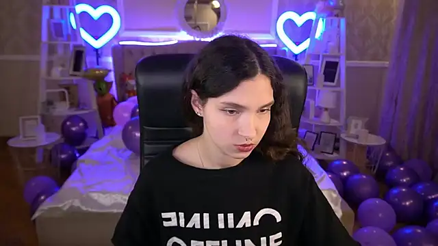 BabyFlowerr online show from 01-13-25, 07:53