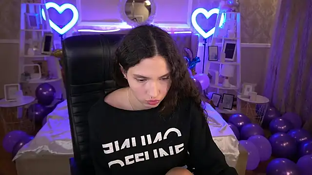 BabyFlowerr online show from 01-13-25, 10:56