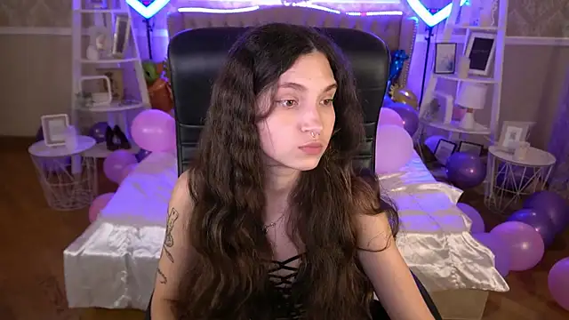 BabyFlowerr online show from 01-18-25, 02:58