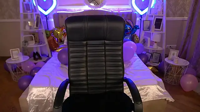 BabyFlowerr online show from 01-21-25, 04:32