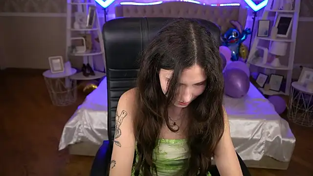 BabyFlowerr online show from 01-27-25, 07:46