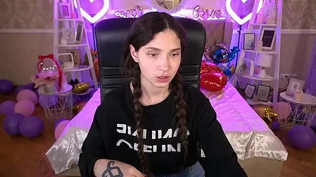 BabyFlowerr online show from 02-10-25, 04:52