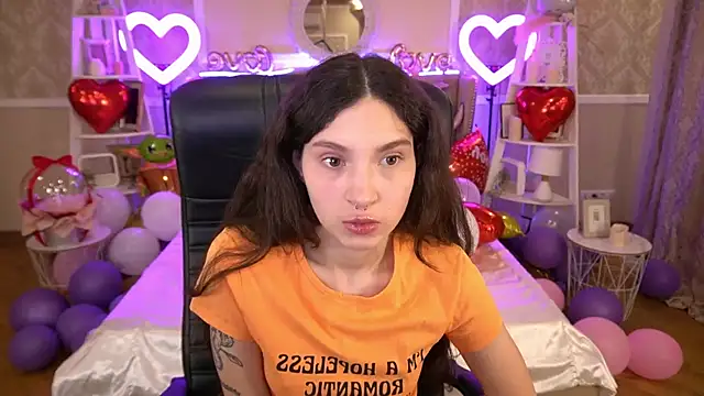 BabyFlowerr online show from 02-15-25, 05:41