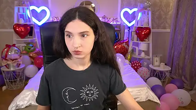 BabyFlowerr online show from 02-17-25, 07:53