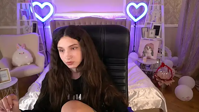 BabyFlowerr online show from 03-03-25, 05:09