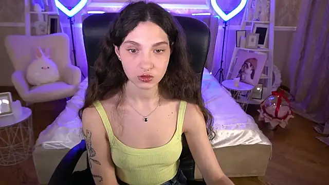 BabyFlowerr online show from 03-14-25, 07:55