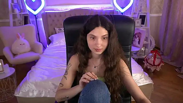 BabyFlowerr online show from 03-15-25, 05:08