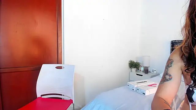 ZulyMichels online show from 02-05-25, 03:52