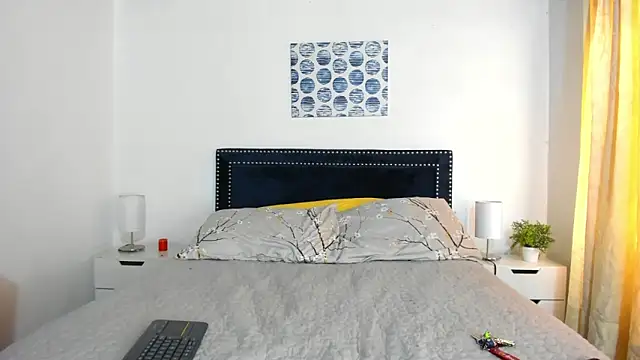 ZulyMichels online show from 10-04-25, 01:31