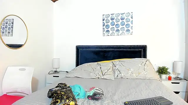 ZulyMichels online show from 11-19-25, 12:38