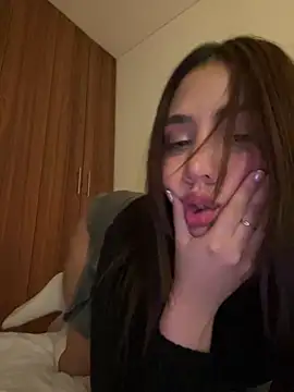 marcimaa online show from 12-18-24, 02:10