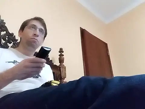 Snapshot of White_rabbit_ chatting on 12-16-24, 03:22 White rabbit online show from 12-16-24, 03:22