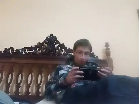 Snapshot of White_rabbit_ chatting on 12-19-24, 05:29 White rabbit online show from 12-19-24, 05:29