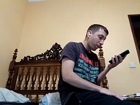 Snapshot of White_rabbit_ chatting on 11-12-25, 10:15 White rabbit online show from 11-12-25, 10:15