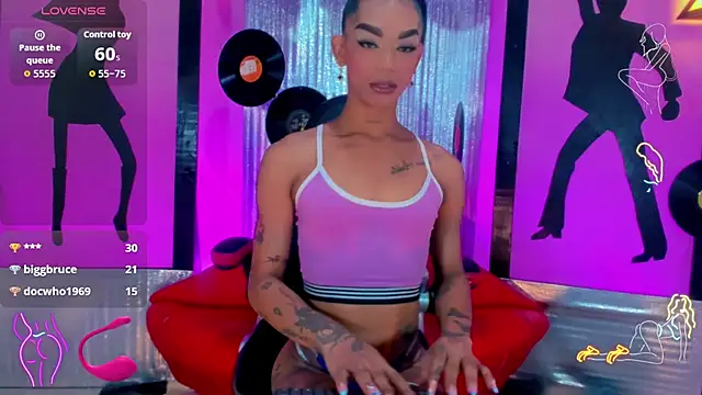 Snapshot of nickyminach_ chatting on 11-01-25, 07:27 nickyminach online show from 11-01-25, 07:27