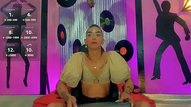 Snapshot of nickyminach_ chatting on 11-13-25, 07:13 nickyminach online show from 11-13-25, 07:13