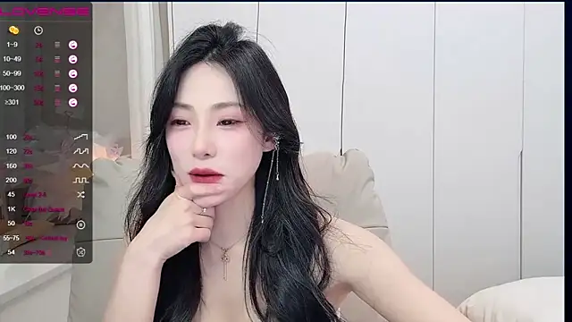 Snapshot of uuxiaocai chatting on 04-05-26, 12:13 uuxiaocai online show from 04-05-26, 12:13