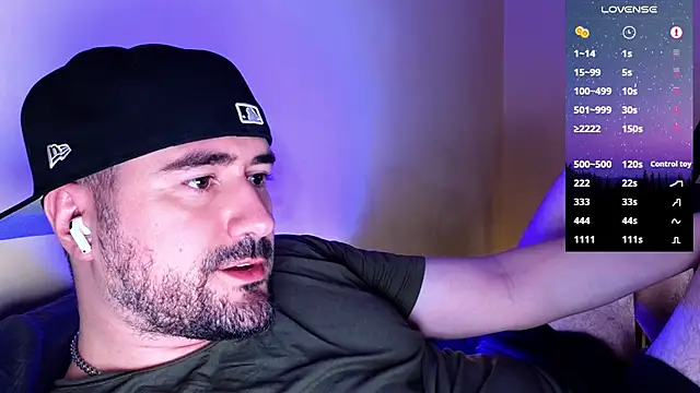 Snapshot of DominantTheo chatting on 02-11-25, 03:40 DominantTheo online show from 02-11-25, 03:40