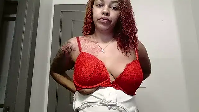 Cloutchasercrystall online show from 09-18-25, 01:35