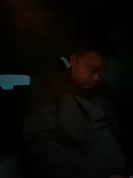 Snapshot of S00 chatting on 12-05-24, 12:19 S00 online show from 12-05-24, 12:19