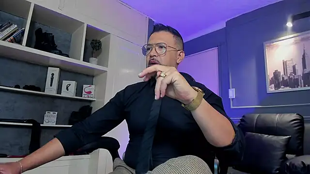 MrFrank tattoo online show from 10-30-25, 11:22