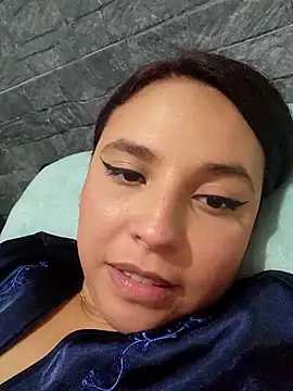 LizzRouse online show from 11-26-25, 01:17