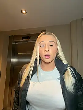 Strongqueen online show from 01-11-26, 06:24