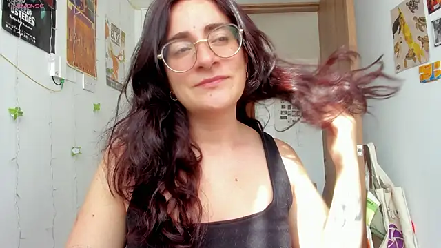 linda giggle online show from 10-15-25, 01:44