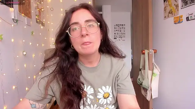 linda giggle online show from 10-30-25, 08:53