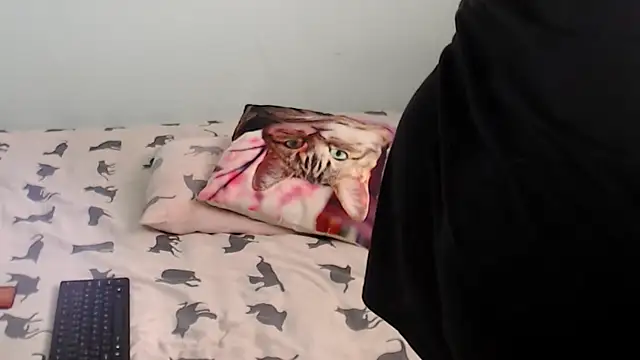 WendiMoon online show from 10-17-25, 07:11