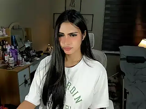 Snapshot of EternityBanks chatting on 04-01-26, 02:25 EternityBanks online show from 04-01-26, 02:25