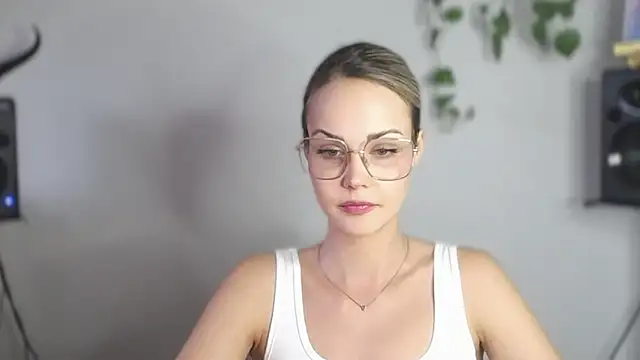 Snapshot of LexiexPlay chatting on 02-12-25, 02:43 LexiexPlay online show from 02-12-25, 02:43