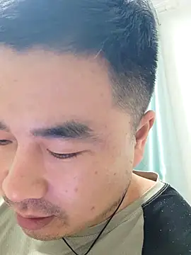 guozuo online show from 10-04-25, 04:38