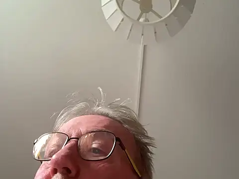 Nudelschwanz online show from 01-24-25, 02:08