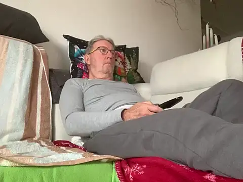 Nudelschwanz online show from 01-25-25, 12:26