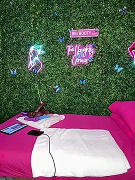 ThickAssRena online show from 01-06-26, 10:41