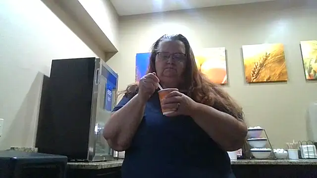 Snapshot of Hornybbw1978 chatting on 09-17-25, 06:48 Hornybbw1978 online show from 09-17-25, 06:48