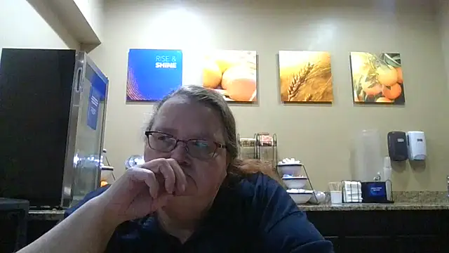 Snapshot of Hornybbw1978 chatting on 10-17-25, 05:54 Hornybbw1978 online show from 10-17-25, 05:54